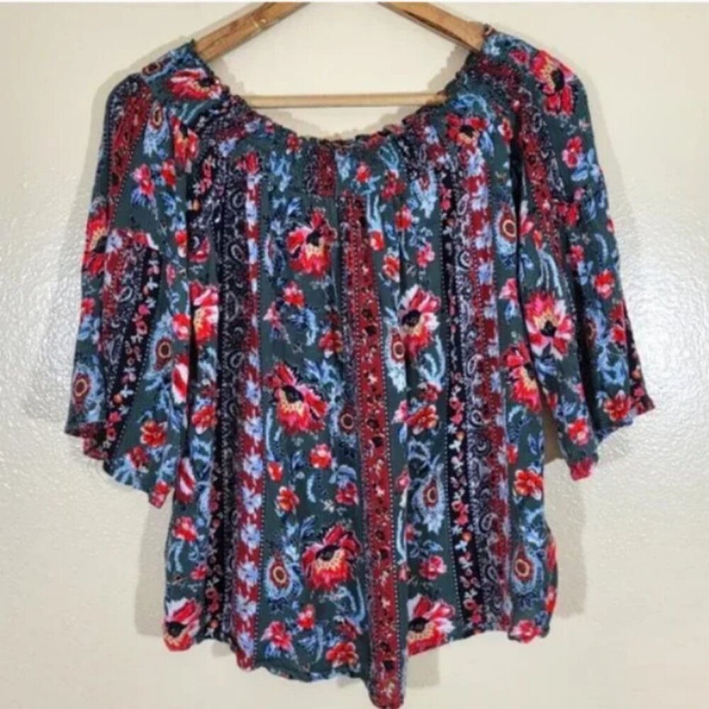 Bailey & Chloe Boho Cold Shoulder Floral Top